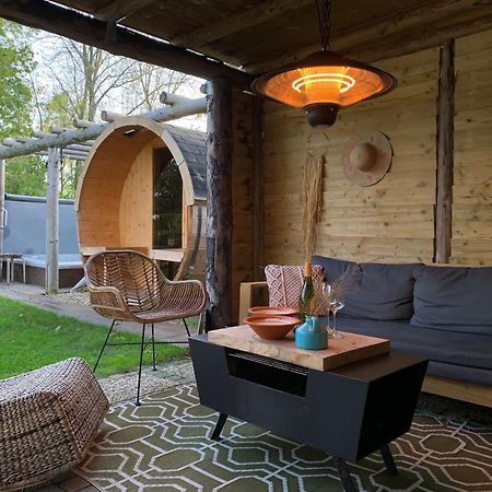 "Zeelandzon" Holiday Home By The Lake With Jacuzzi And Sauna Herkingen エクステリア 写真