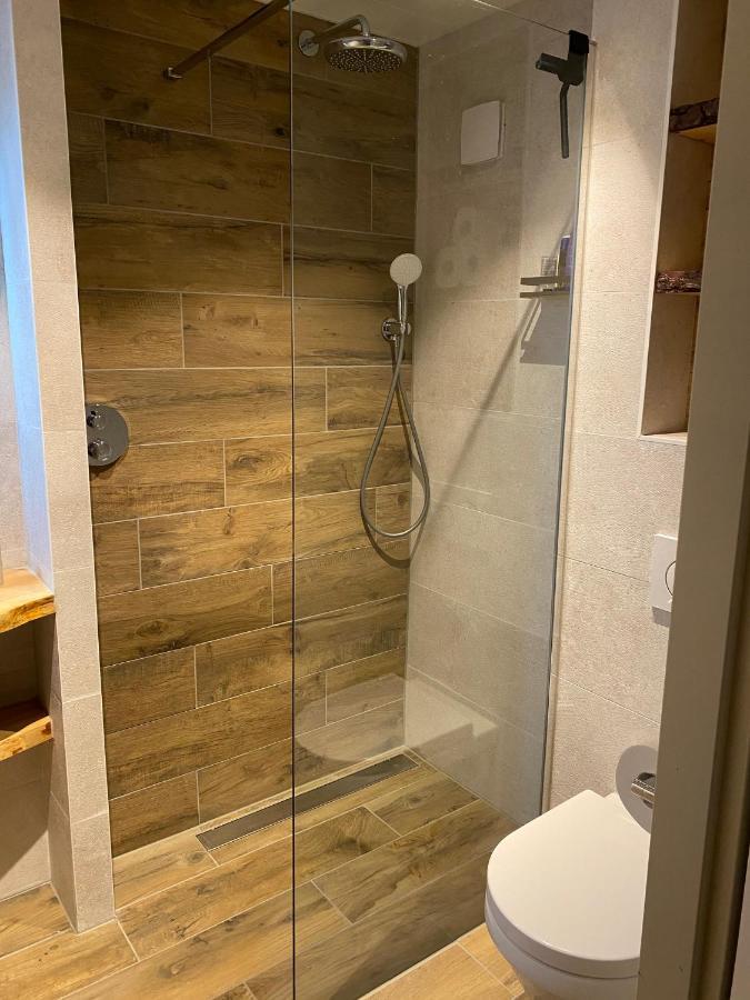 "Zeelandzon" Holiday Home By The Lake With Jacuzzi And Sauna Herkingen エクステリア 写真