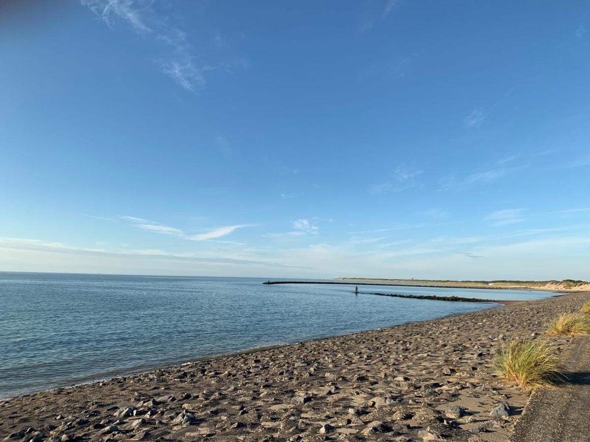 "Zeelandzon" Holiday Home By The Lake With Jacuzzi And Sauna Herkingen エクステリア 写真