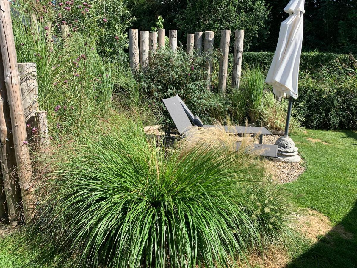 "Zeelandzon" Holiday Home By The Lake With Jacuzzi And Sauna Herkingen エクステリア 写真